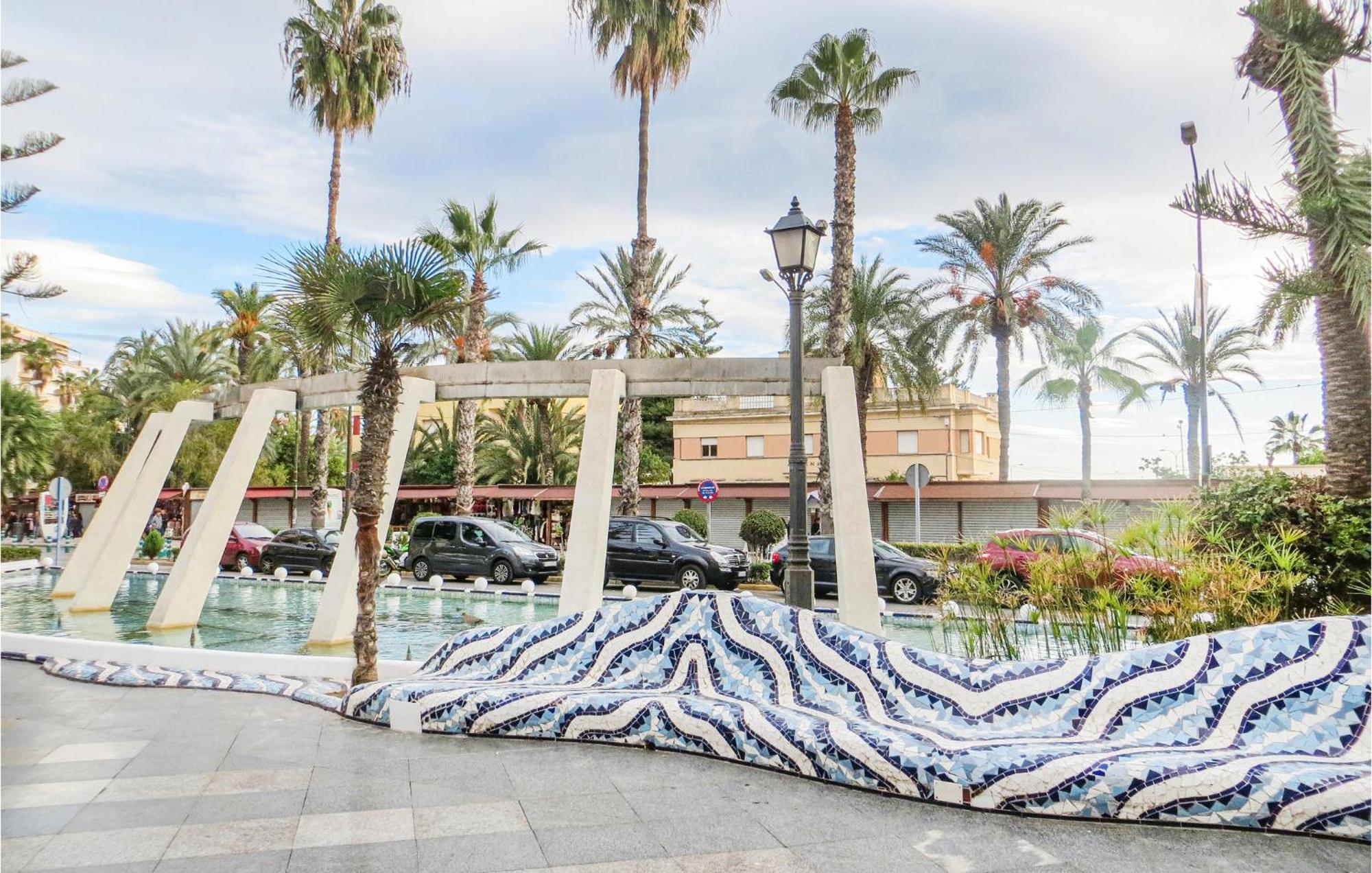 Amazing Apartment In Torrevieja With Wifi Екстер'єр фото
